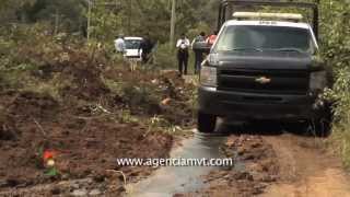 Rescatan cadáver de deslave en carretera TotolmajacCoatepec Harinas [upl. by Ainek]