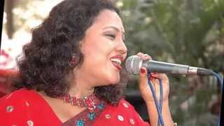 Bangla Folk Song  Momtaz Begum  Amar Bondhu Naire DesheAudio [upl. by Tiffa]