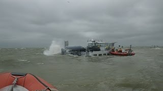 Binnenvaartschip gezonken op het IJsselmeer [upl. by Lovel]