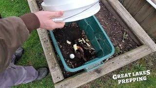 5 Minute Compost Bin  Composting for Beginners [upl. by Akemak]