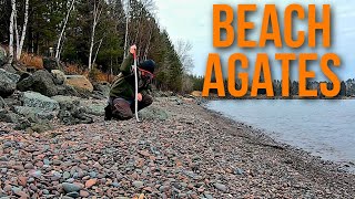 Finding Agates on the Beach  A Quick Rock Hunt [upl. by Jem362]