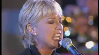 Loretta Goggi  Io vorreinon vorreima se vuoivideo live 1998 [upl. by Sillaw]