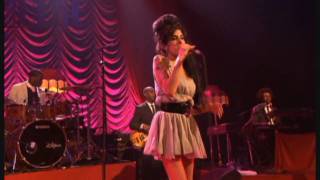 Amy Winehouse  Me amp Mr Jones  Live HD [upl. by Amelita243]