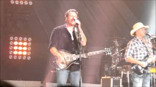 quotFootloosequot  Blake Shelton Live [upl. by Moina]