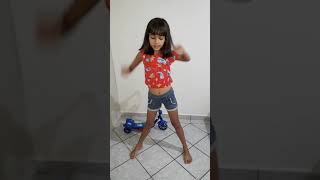 Mc kevinho e mc Davi menina dança muito [upl. by Eluk199]