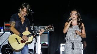 Keith Urban amp 11 year old Lauren SpencerSmith WOW crowds live in concert in front of 20000 [upl. by Arras]