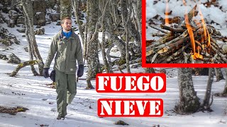 Haciendo Fuego En La Nieve  Cómo Hacer Una Fogata [upl. by Myk]