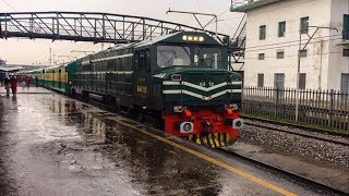 Greenline  The Royal Train of Pakistan Railways Leaves Rawalpindi  Beautiful Rainy Weather [upl. by Einiffit192]