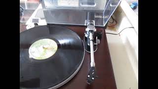 Music Hall Classic belt drive manual turntable review [upl. by Sheehan32]