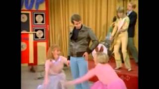 Suzi Quatro  Do the Fonzie Happy Days 1978 HD [upl. by Acker]