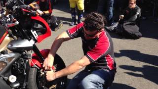 Tuono  Aprilia Performance guide to suspension setup [upl. by Rosaleen]