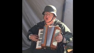 WW2 Accordion  German Music Das Kufsteinlied [upl. by Viccora]