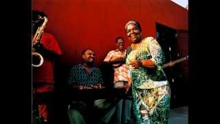 Cesária Évora  Africa Nossa Ft Ismaël Lô [upl. by Sinnek]