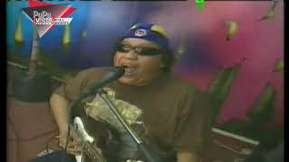 LOS KARKIS  EL PUÑETAZO EN VIVO [upl. by Shawn490]