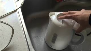 How to use an electric kettle [upl. by Yllil15]