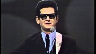 Roy Orbison  London Palladium performance 1966 [upl. by Goldia]