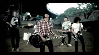 Hujan  Dugaannya Music Video [upl. by Aviva]