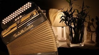 Accordeon Paris avec un Mengascini [upl. by Hairu]